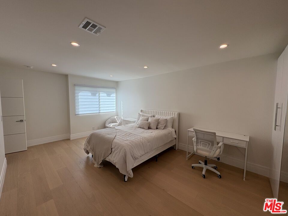 Bedroom, Home Office, Interior, Recessed Lighting, Wood Texture Flooring