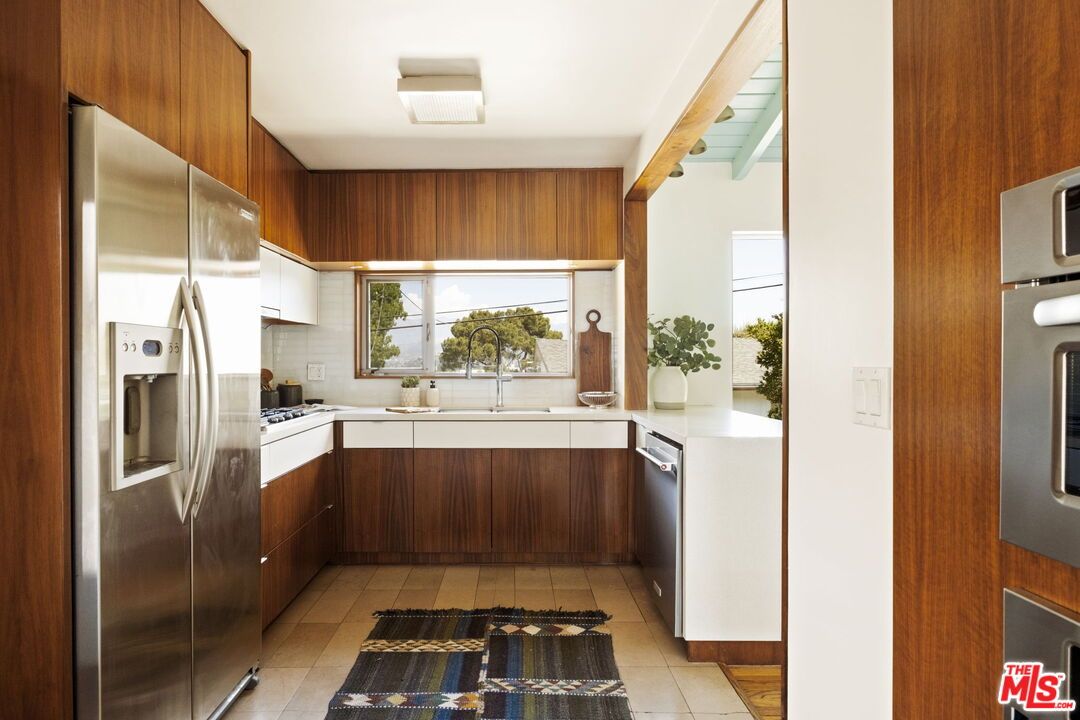 Interior, Kitchen, Stainless Steel Appliances