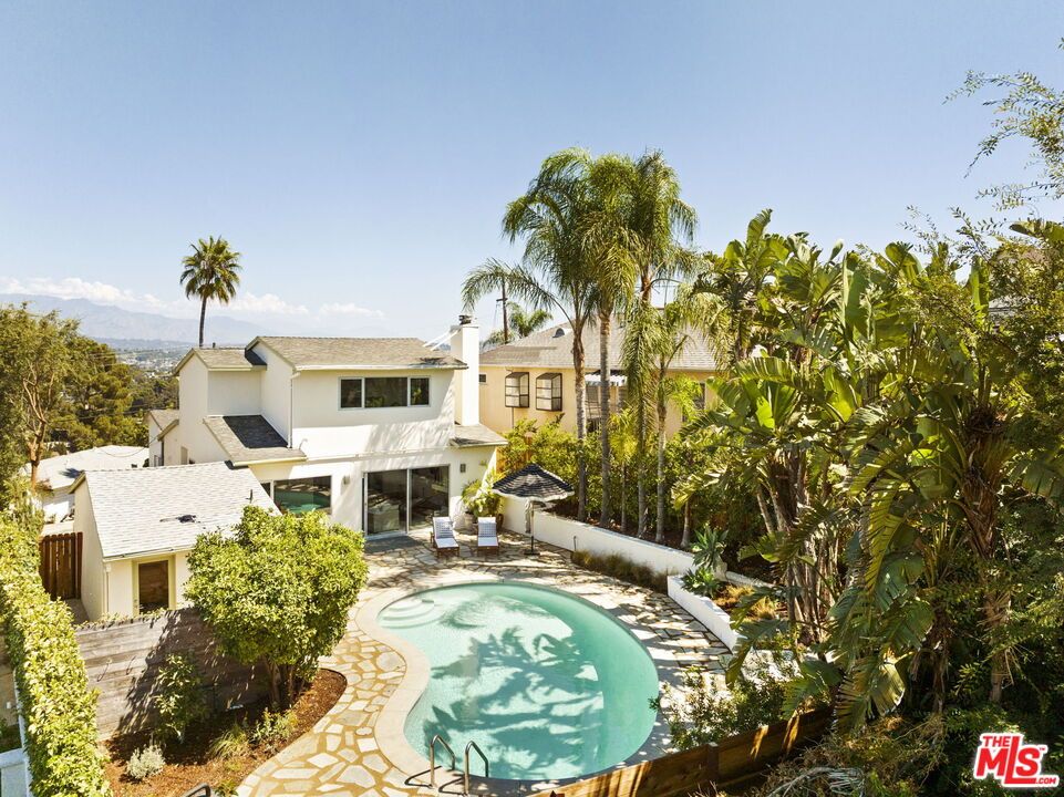 Exterior, Pool