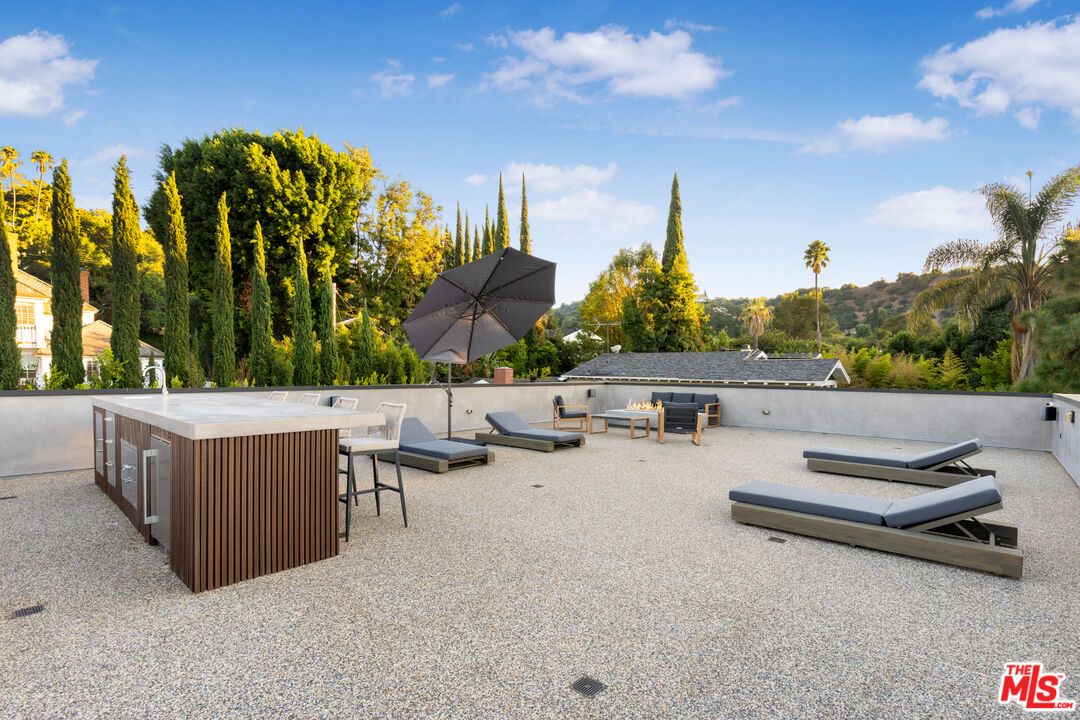 Exterior, Hot Tub