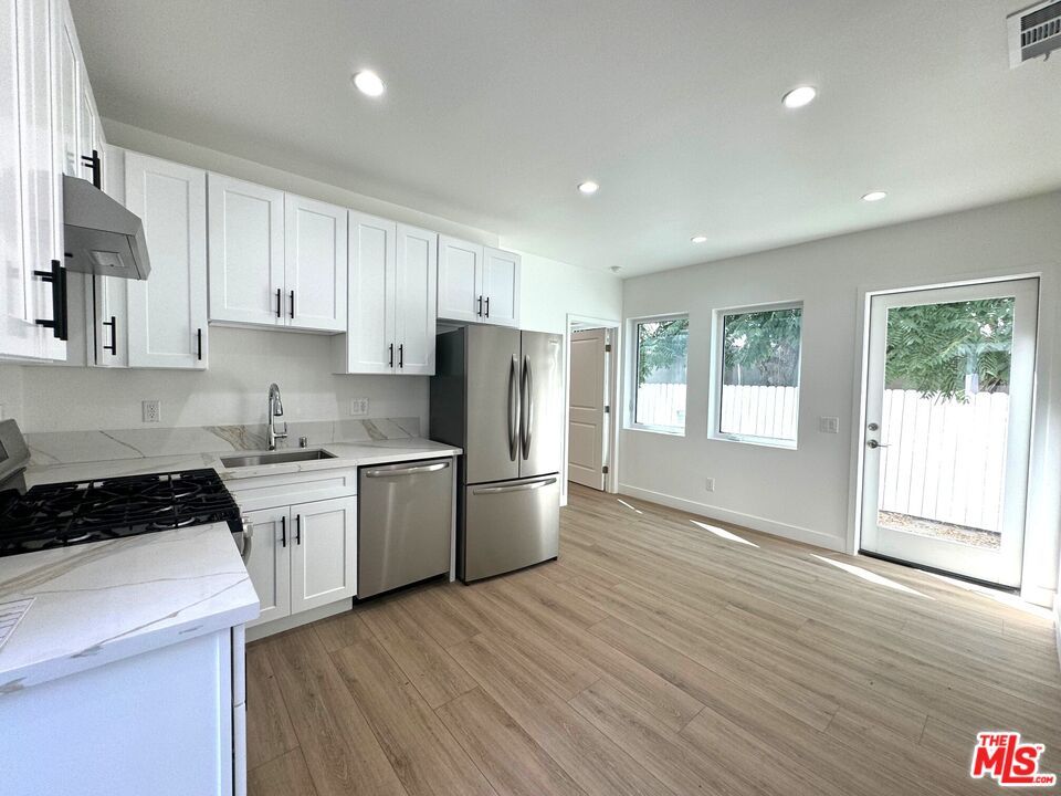 Interior, Kitchen, Recessed Lighting, Wood Texture Flooring