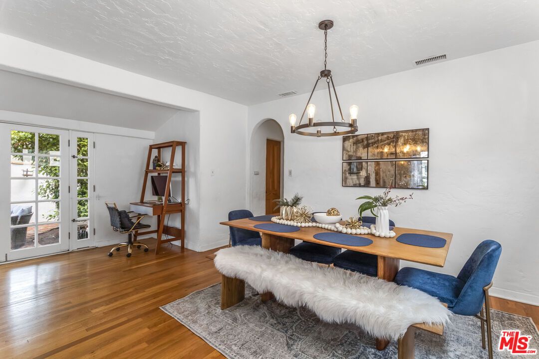 Chandelier, Dining room, Interior, Wood Texture Flooring