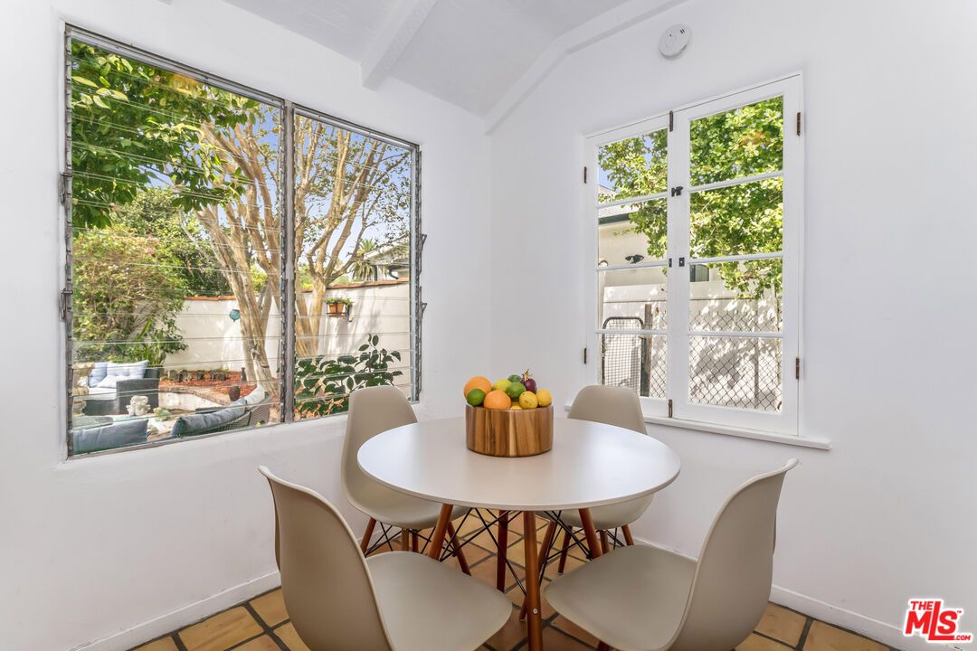 Dining room, Interior