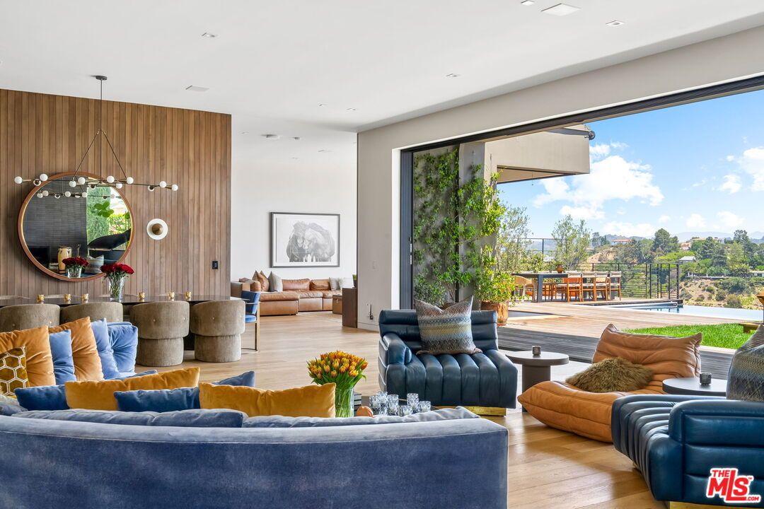 Interior, Living room, Pendant Lights, Recessed Lighting, Wood Texture Flooring, Wooden Walls