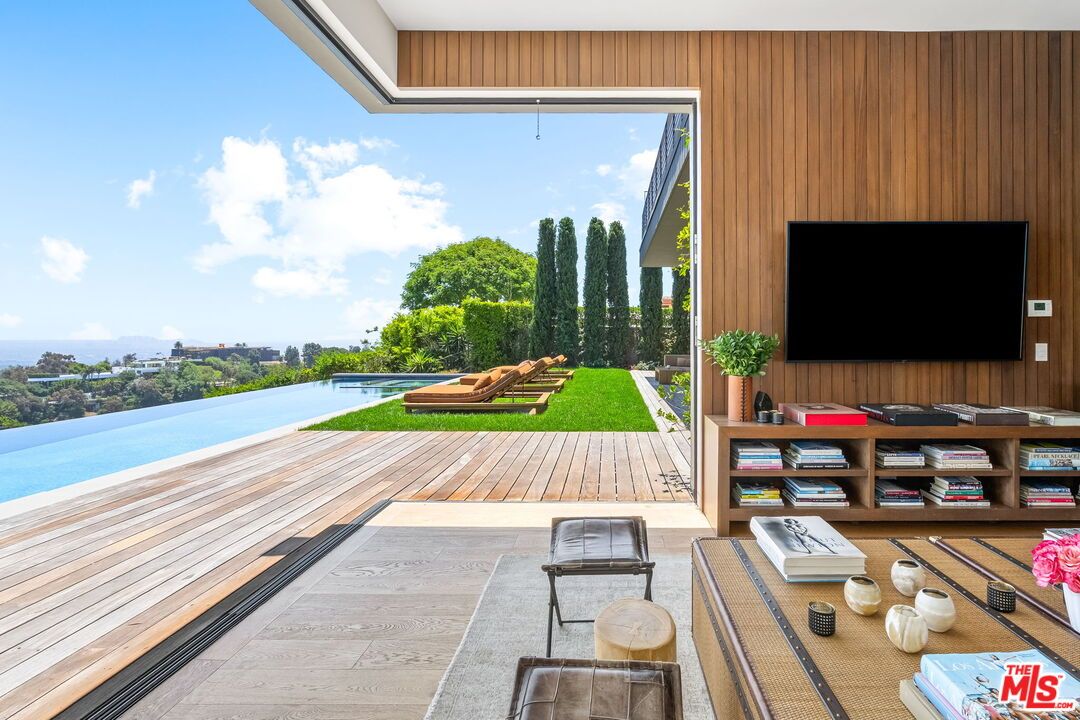 Water, Exterior, Pool, Other