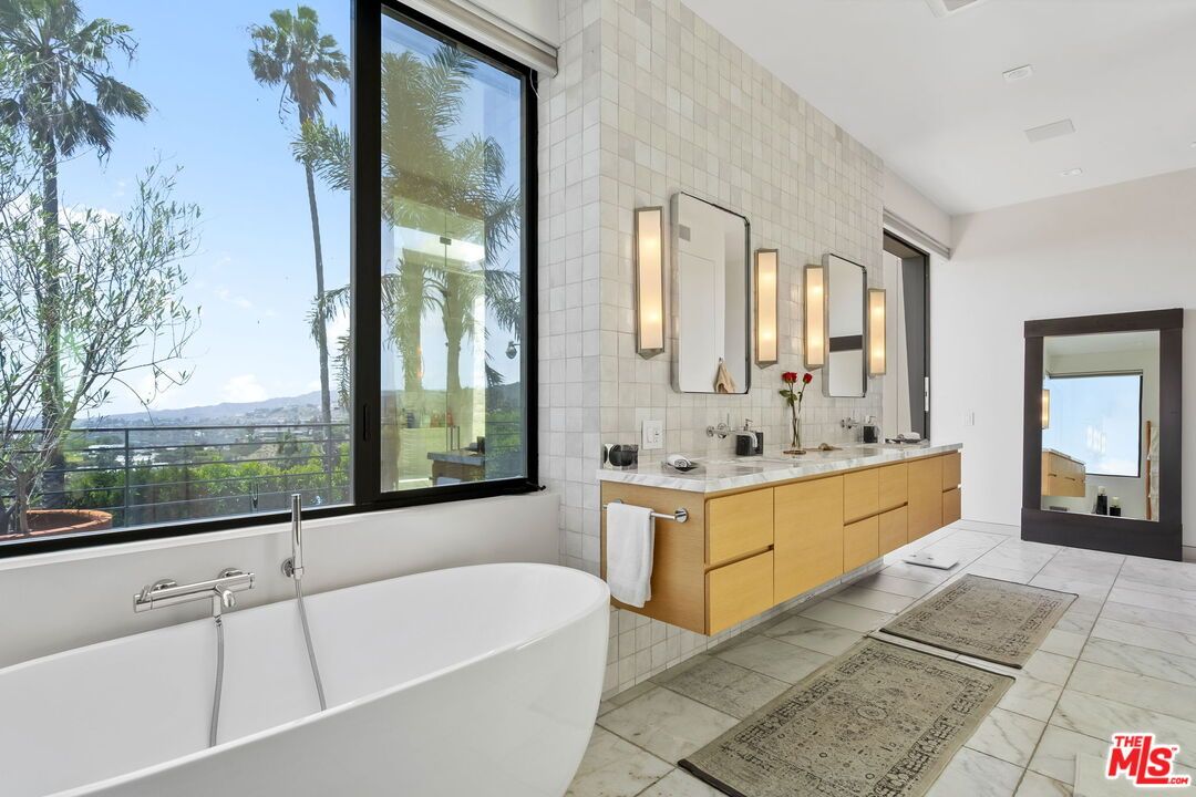 Bathroom, Dual Sink Vanities, Free Standing Baths, Interior, Marble, Recessed Lighting