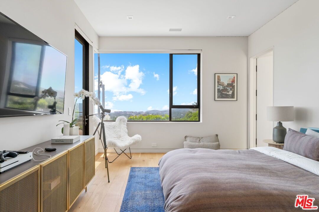 Bedroom, Home Office, Interior, Recessed Lighting, Wood Texture Flooring