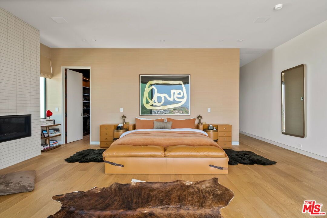 Bedroom, Fireplace, Interior, Wood Texture Flooring