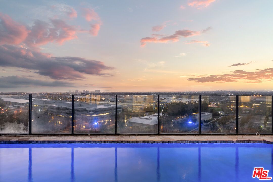 Exterior, Pool, Other