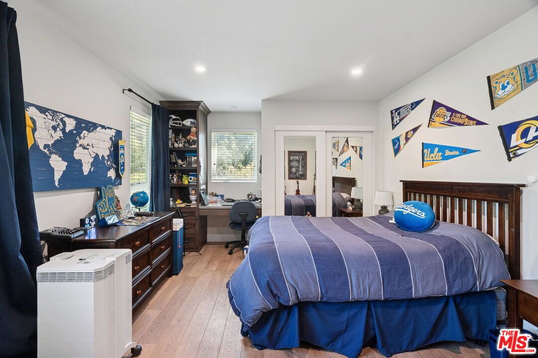 Bedroom, Home Office, Interior, Recessed Lighting, Wood Texture Flooring