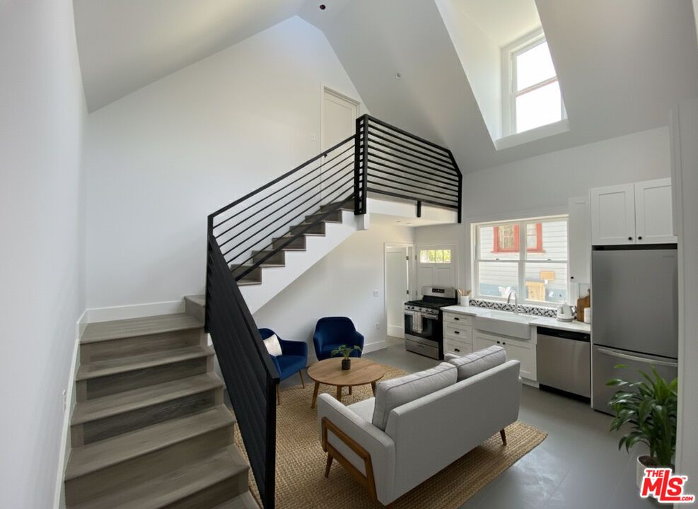 Interior, Kitchen, Living room, Stainless Steel Appliances