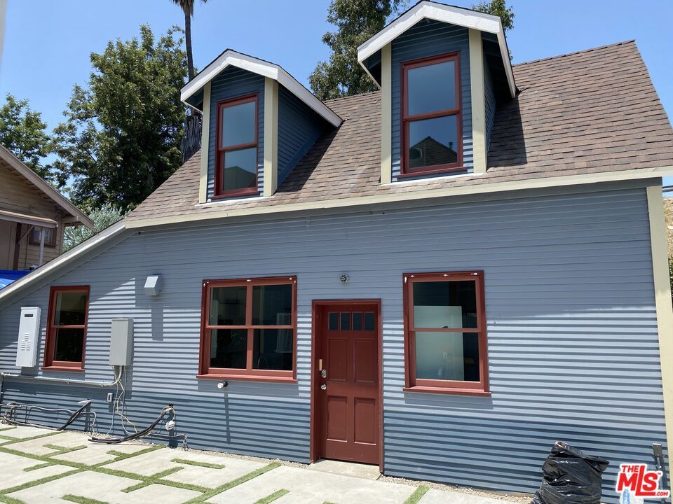 Exterior, Facade, Cape Cod