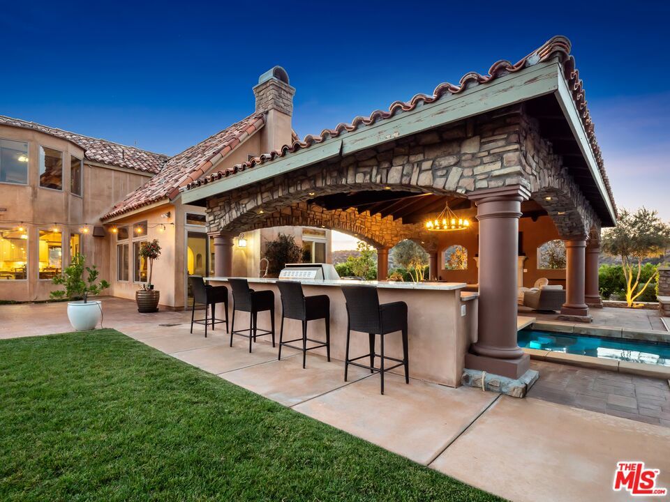 Backyard, Exterior, Outdoor Kitchen, Pool