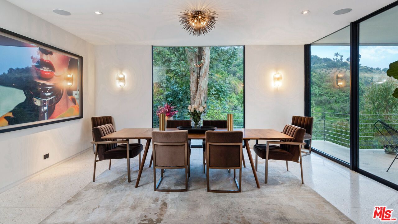 Dining room, Interior, Recessed Lighting