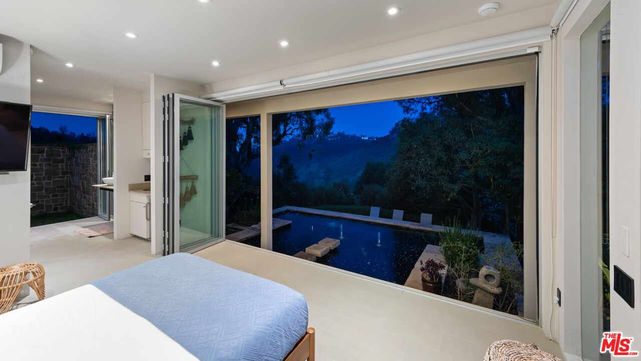Bedroom, Interior, Pool, Recessed Lighting
