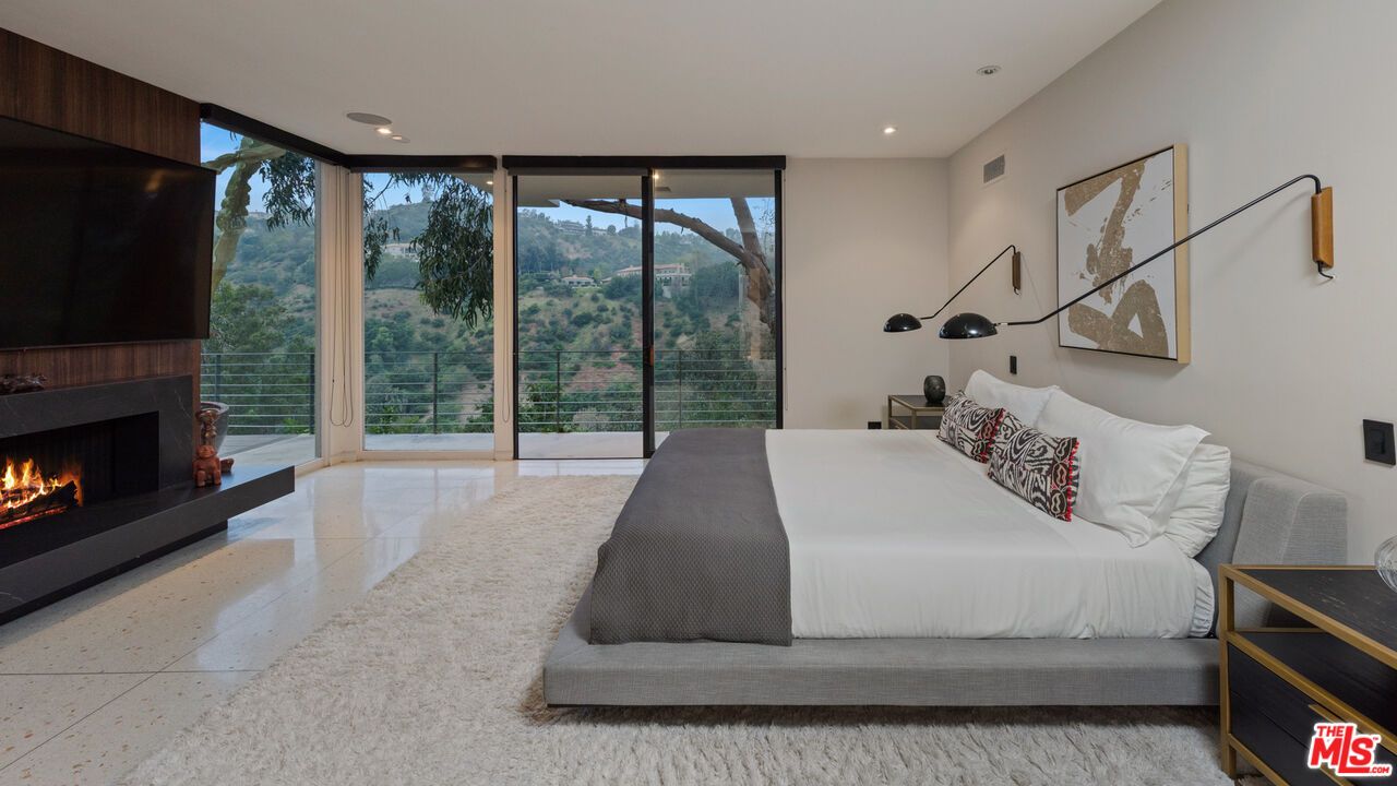 Bedroom, Fireplace, Interior, Recessed Lighting