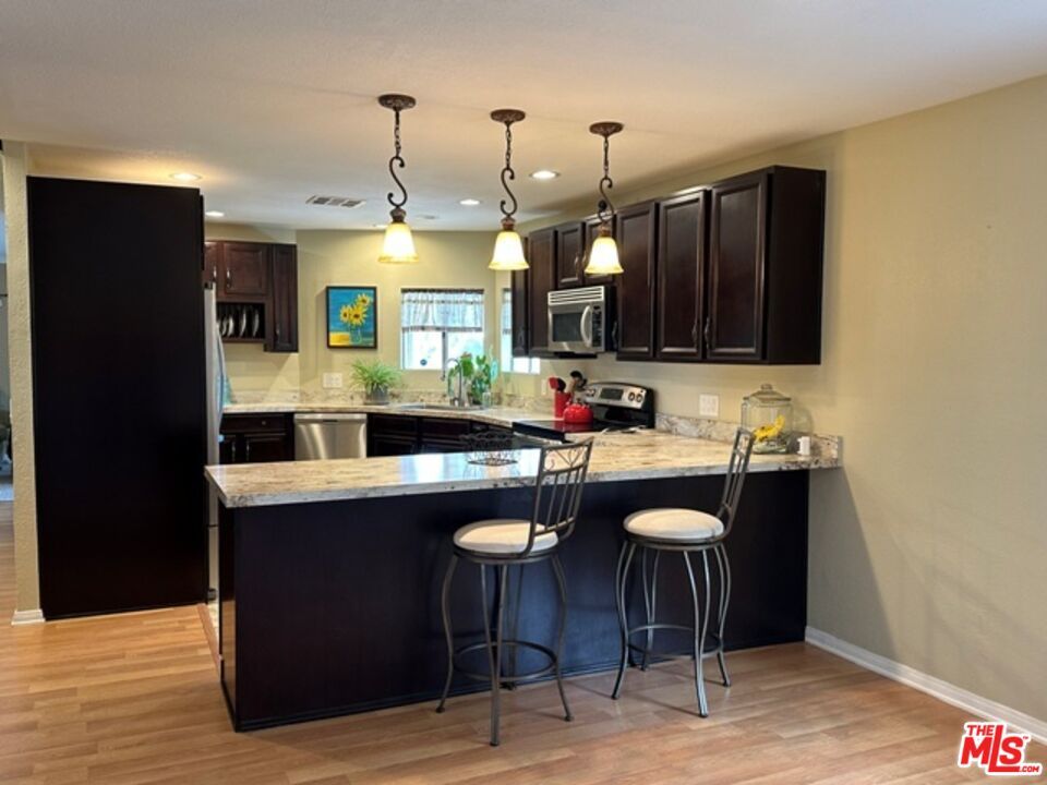 Interior, Kitchen, Pendant Lights, Recessed Lighting, Wood Texture Flooring