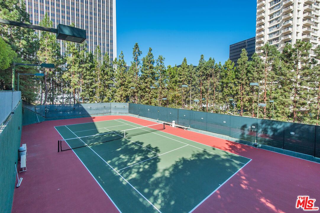 Exterior, Tennis Courts
