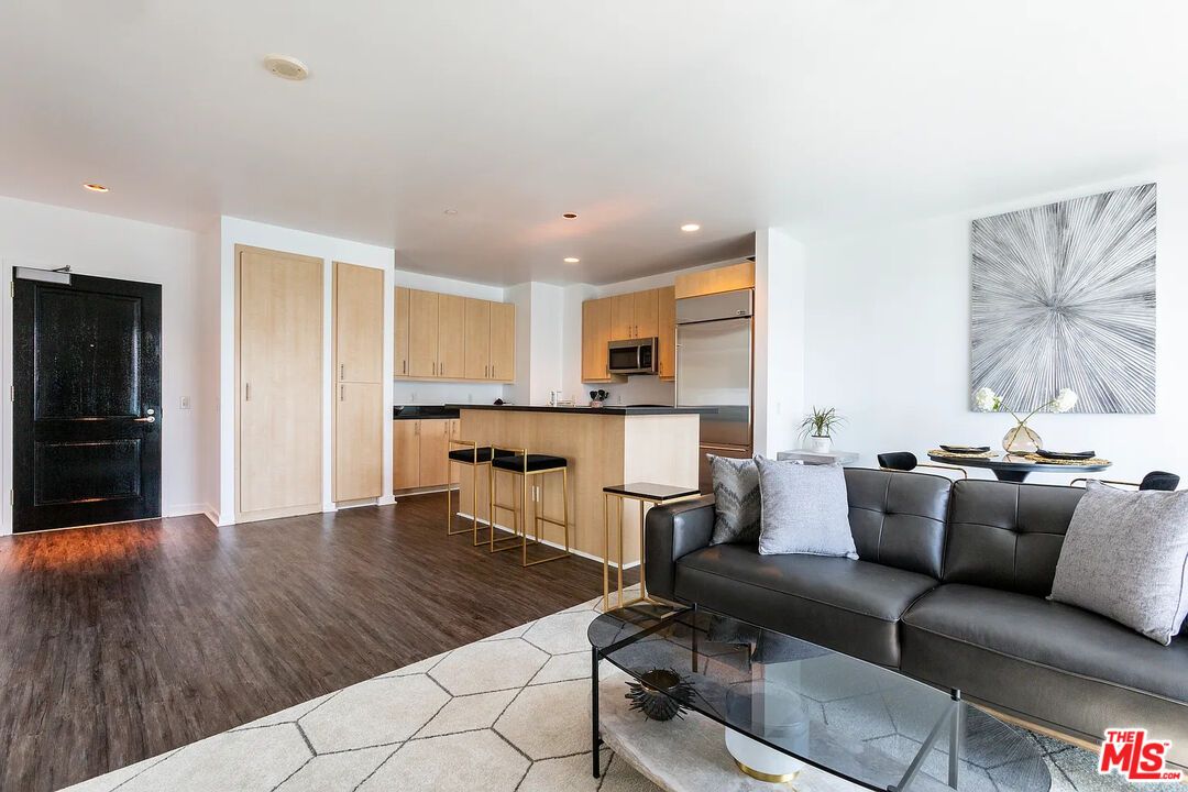 Dining room, Interior, Kitchen, Living room, Recessed Lighting, Wood Texture Flooring