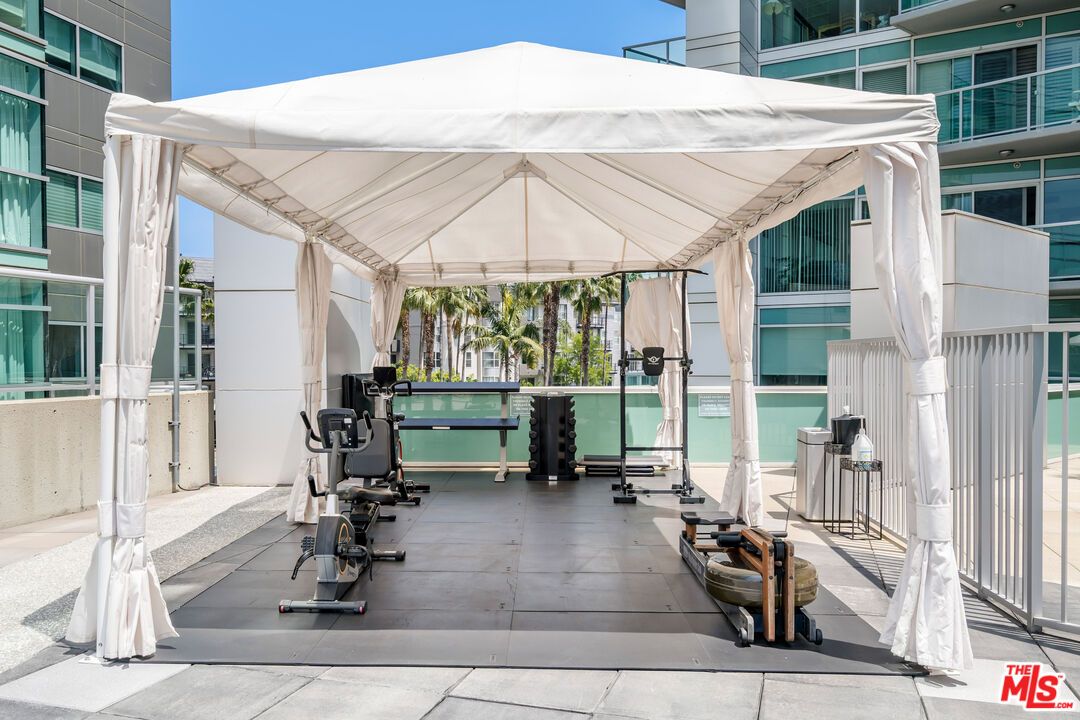 Exterior, Fitness Equipment