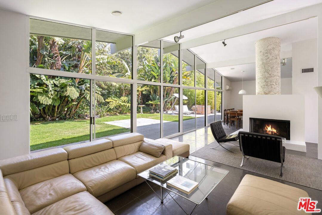 Fireplace, Interior, Living room, Pendant Lights, Recessed Lighting