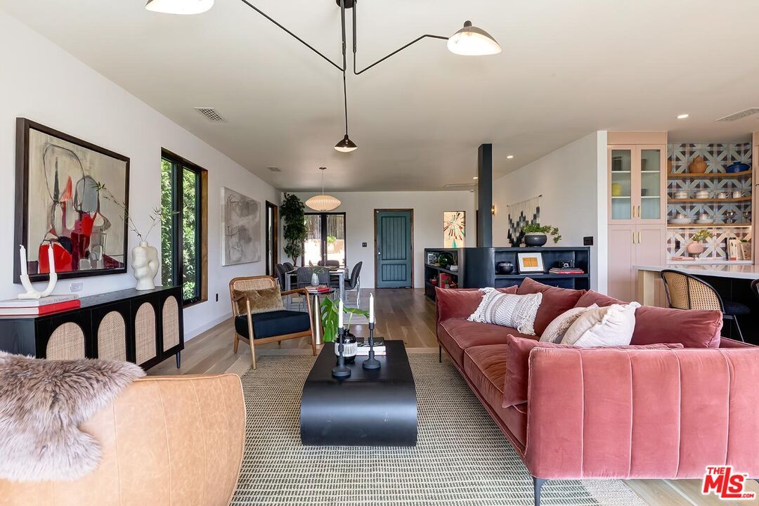 Fireplace, Interior, Living room, Pendant Lights, Recessed Lighting, Wood Texture Flooring