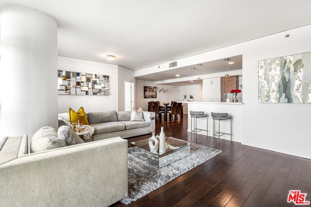 Dining room, Interior, Kitchen, Living room, Pendant Lights, Recessed Lighting, Wood Texture Flooring