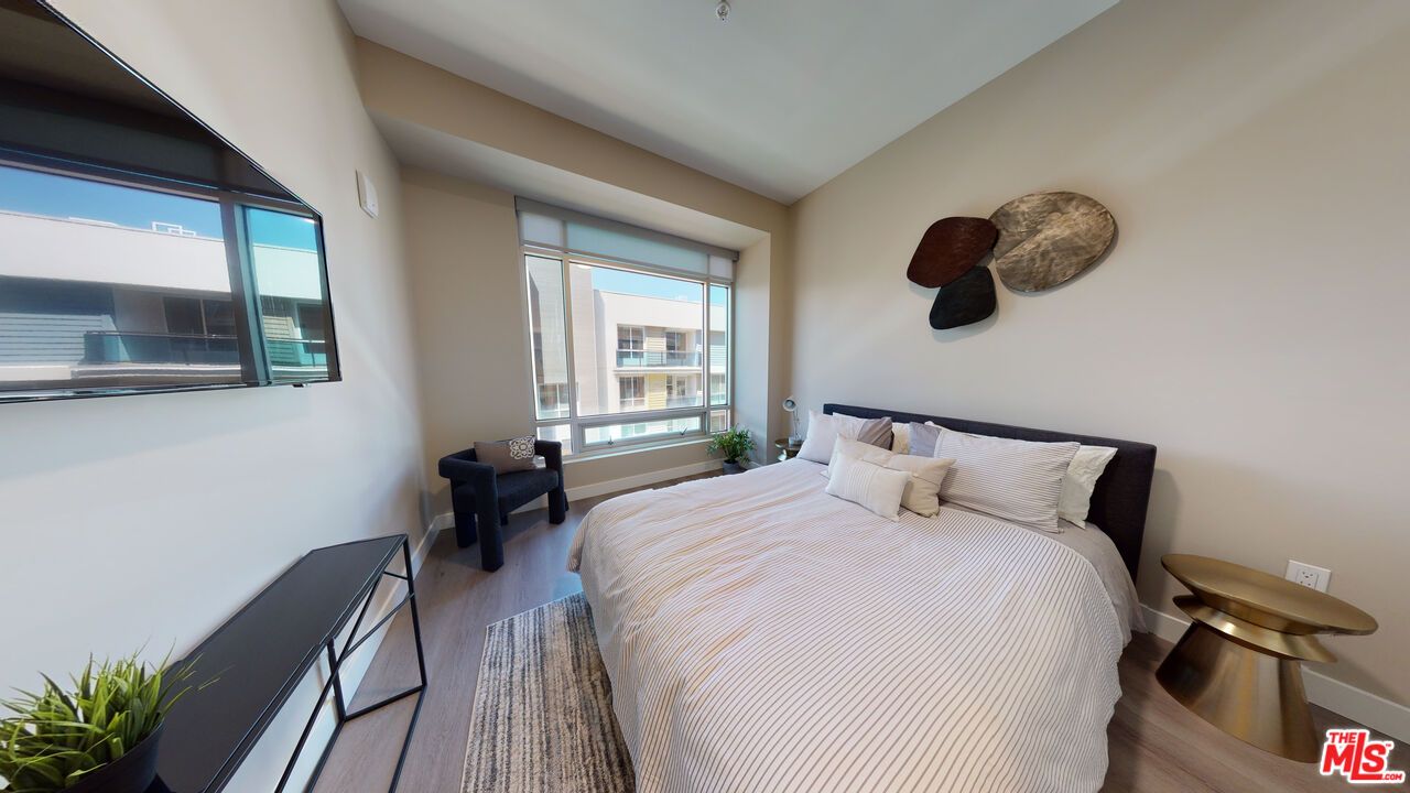 Bedroom, Interior, Water, Wood Texture Flooring