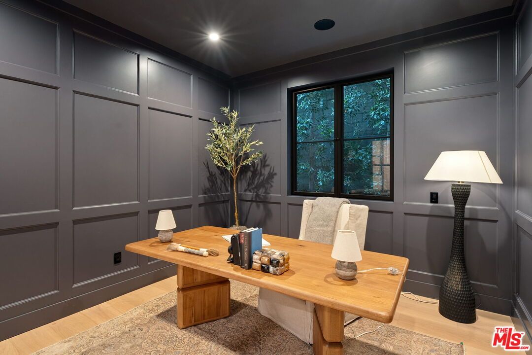 Home Office, Interior, Recessed Lighting, Wood Texture Flooring