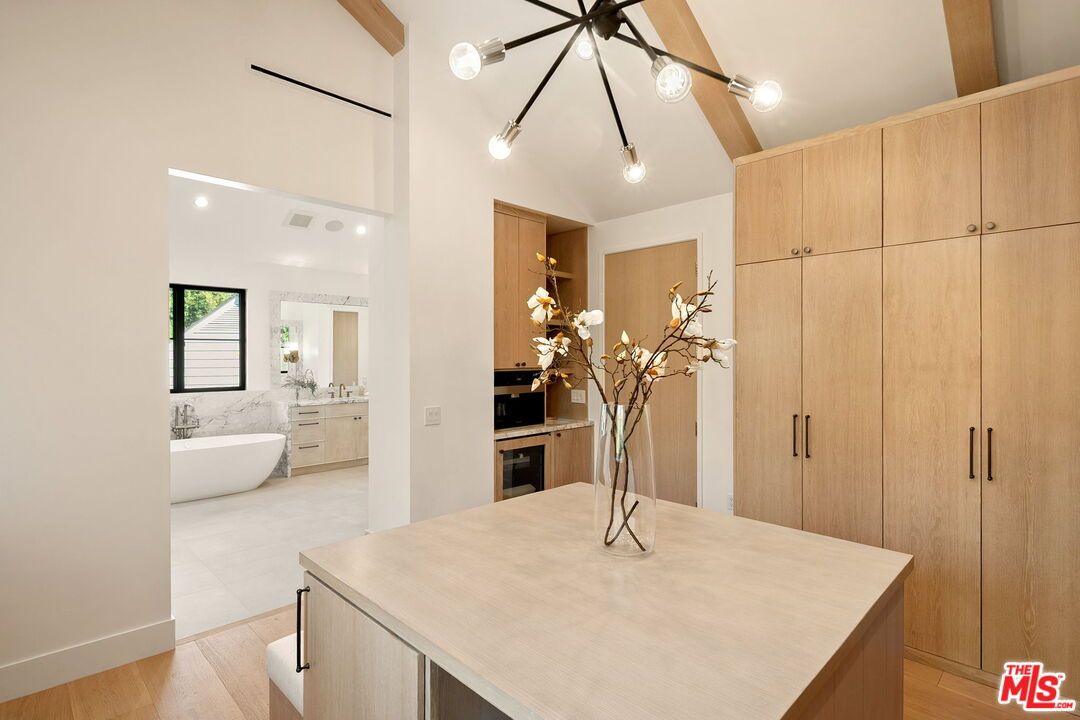 Bathroom, Free Standing Baths, Interior, Kitchen, Pendant Lights, Recessed Lighting, Wood Texture Flooring