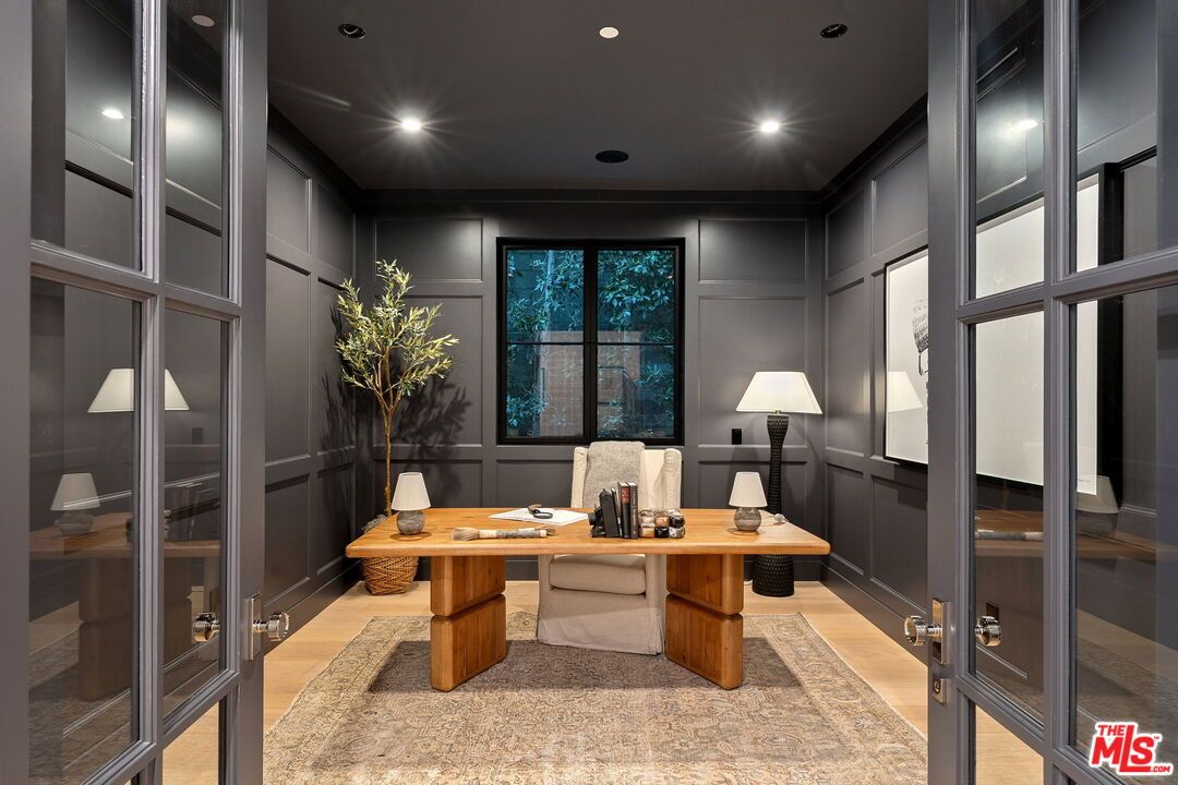 Home Office, Interior, Recessed Lighting, Wood Texture Flooring