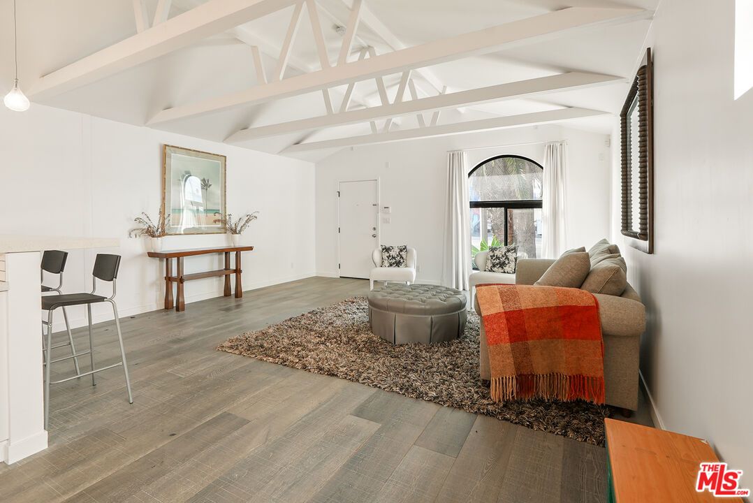 Interior, Living room, Pendant Lights, Wood Texture Flooring