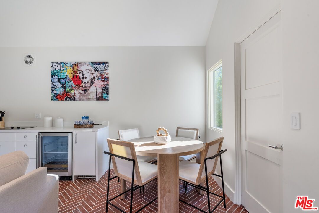 Dining room, Interior