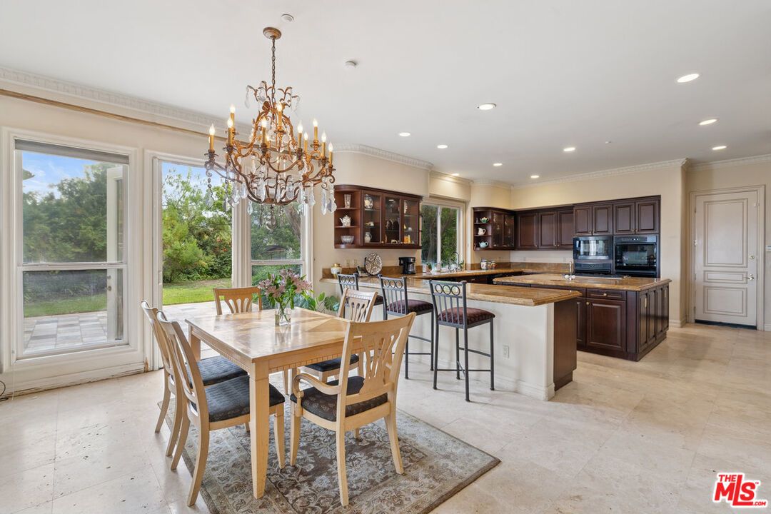 Chandelier, Dining room, Interior, Kitchen, Recessed Lighting