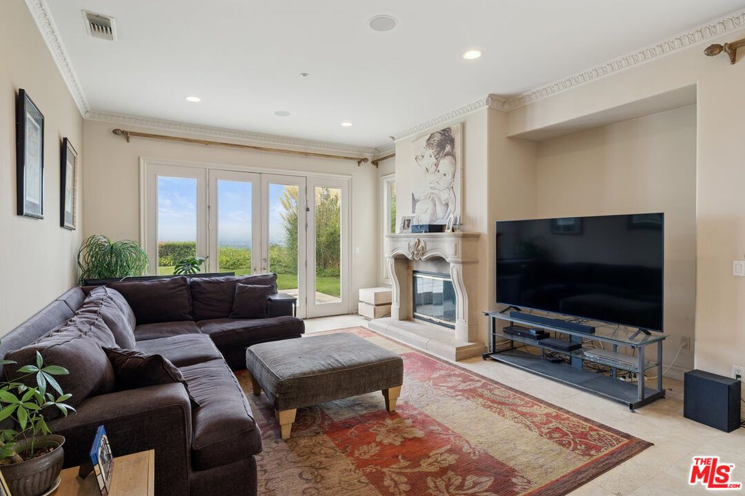 Fireplace, Interior, Living room, Recessed Lighting