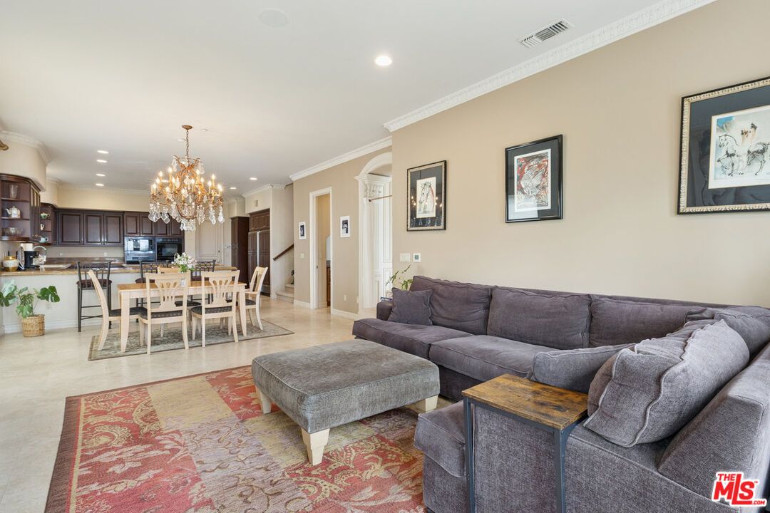 Chandelier, Dining room, Interior, Kitchen, Living room, Recessed Lighting