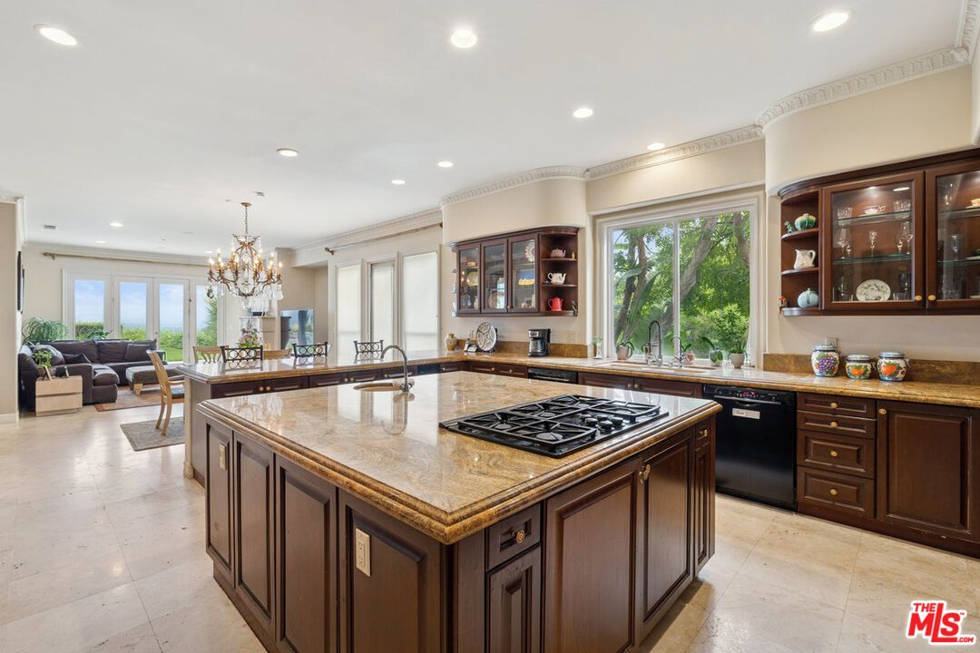 Chandelier, Dining room, Interior, Kitchen, Living room, Recessed Lighting