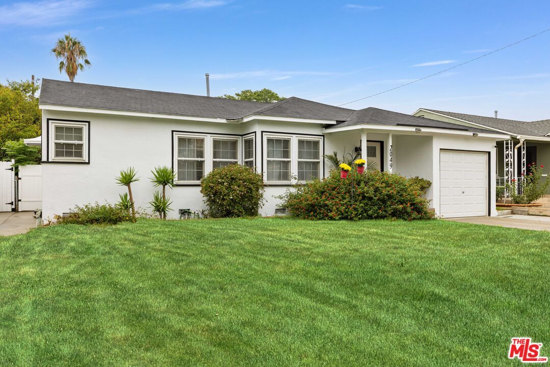 Attached, Backyard, Exterior, Facade, Ranch