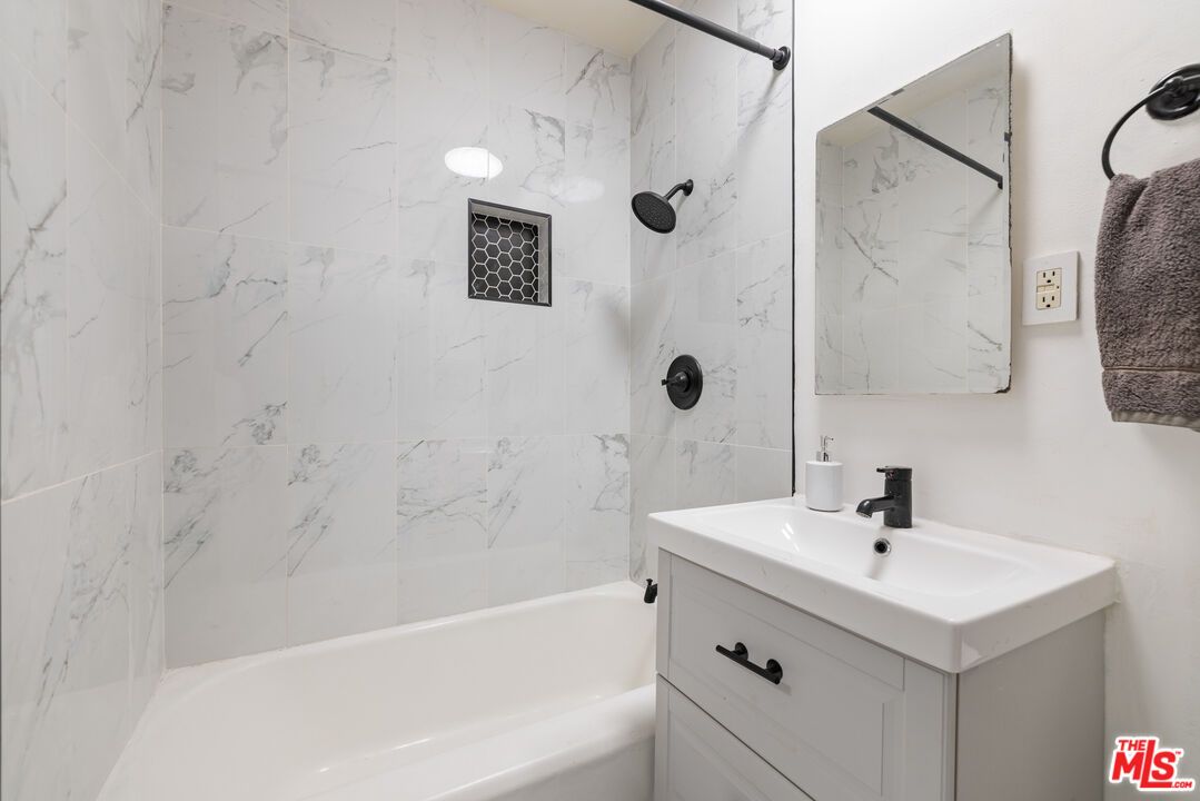 Bathroom, Interior, Marble Walls