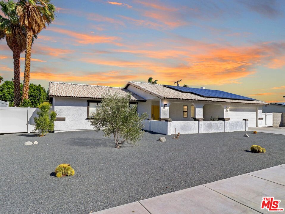 Attached, Exterior, Facade, Solar Panels, Ranch