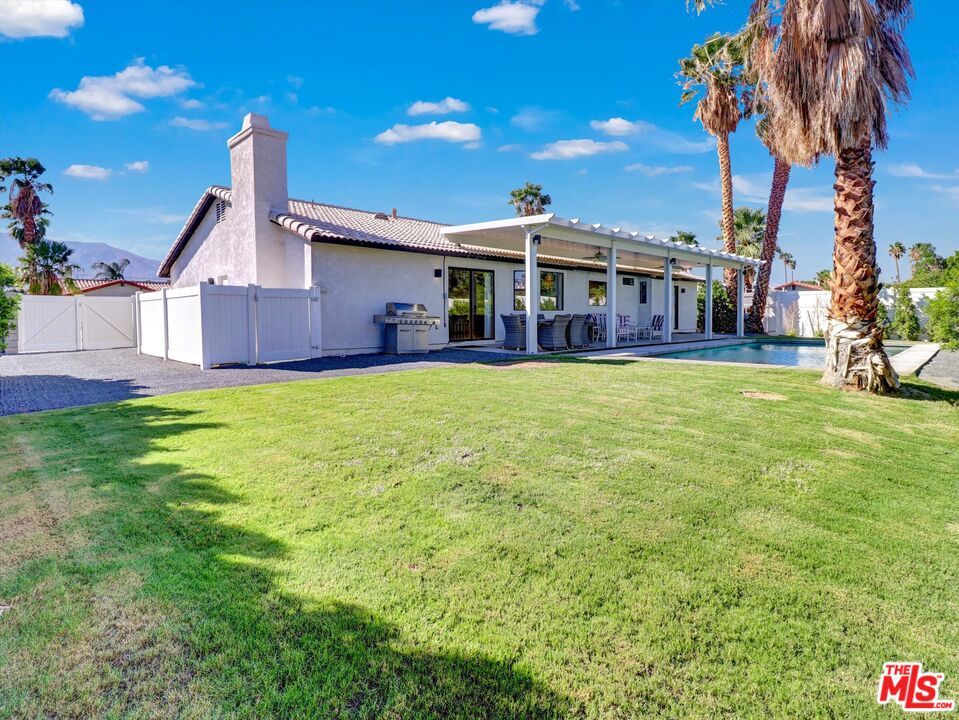 Backyard, Exterior, Pool