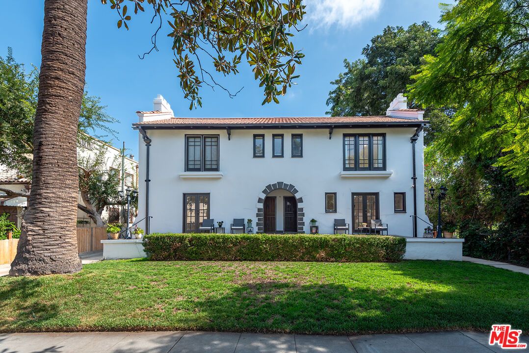 Backyard, Exterior, Facade, Georgian