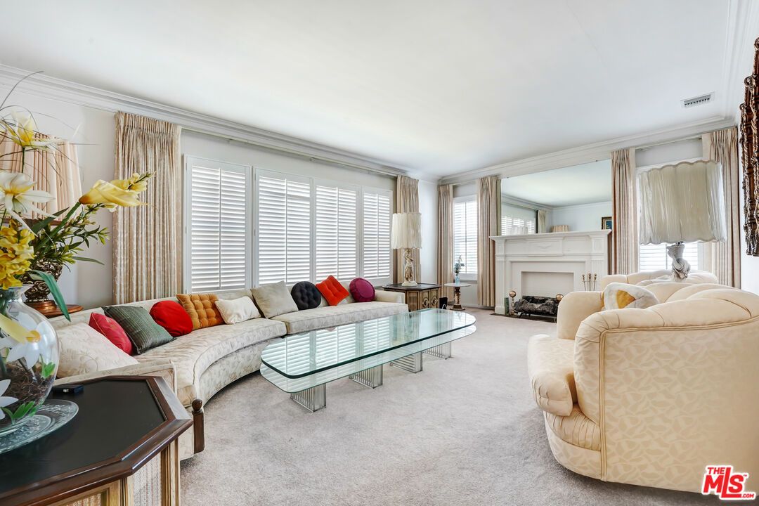 Fireplace, Interior, Living room