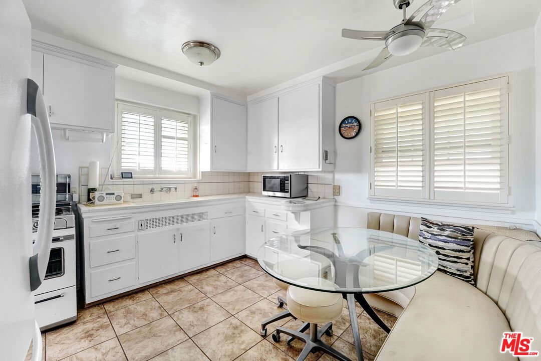 Dining room, Interior, Kitchen