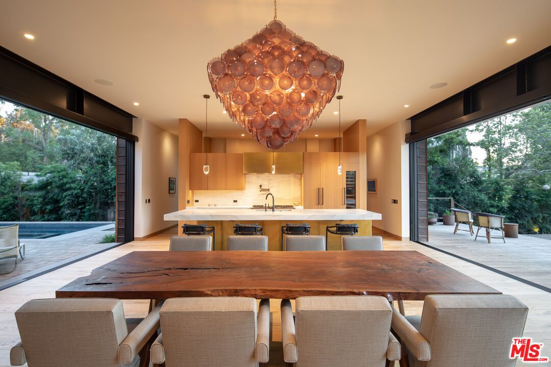 Chandelier, Dining room, Interior, Kitchen, Recessed Lighting