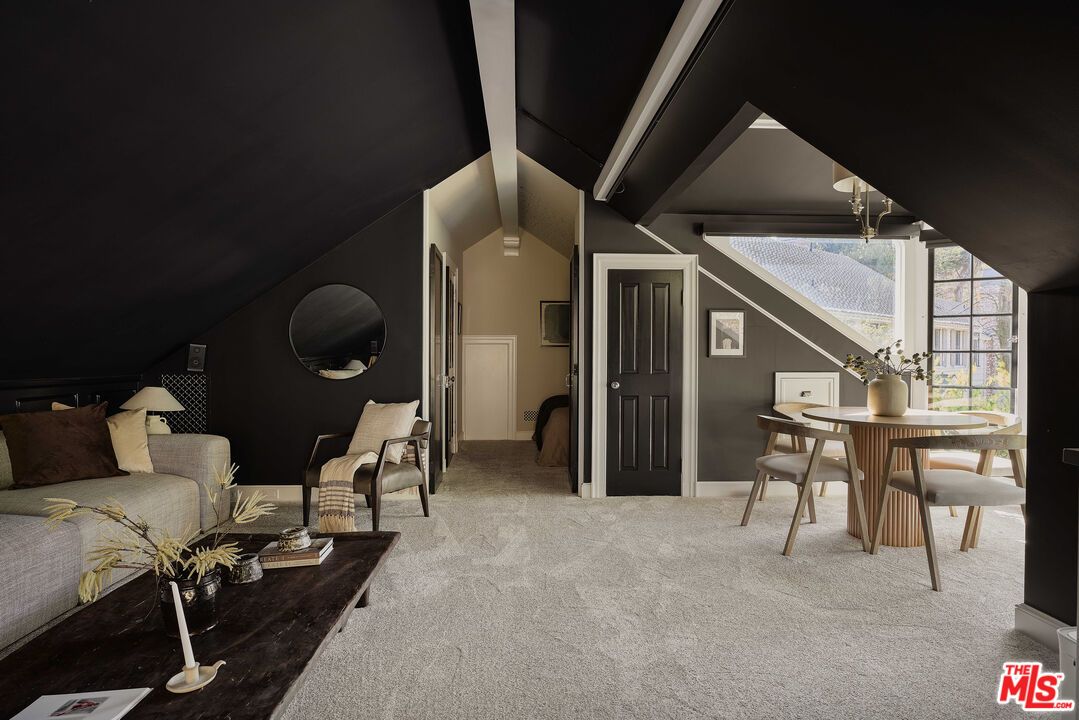 Dining room, Interior