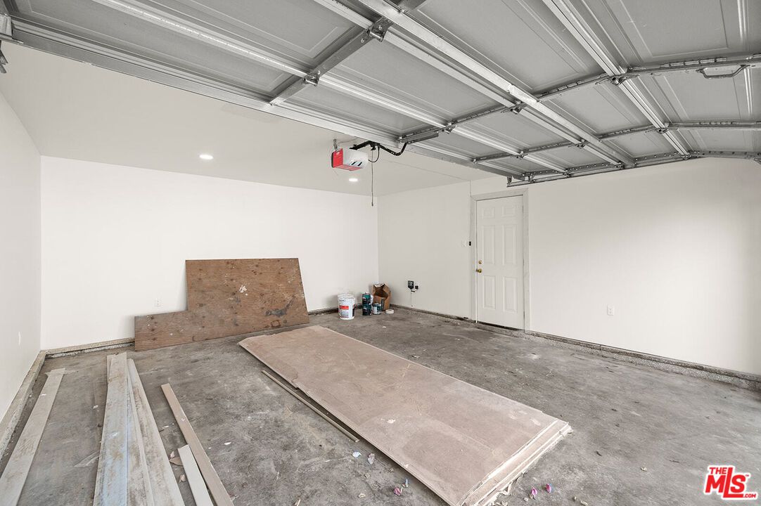 Garage, Interior, Recessed Lighting