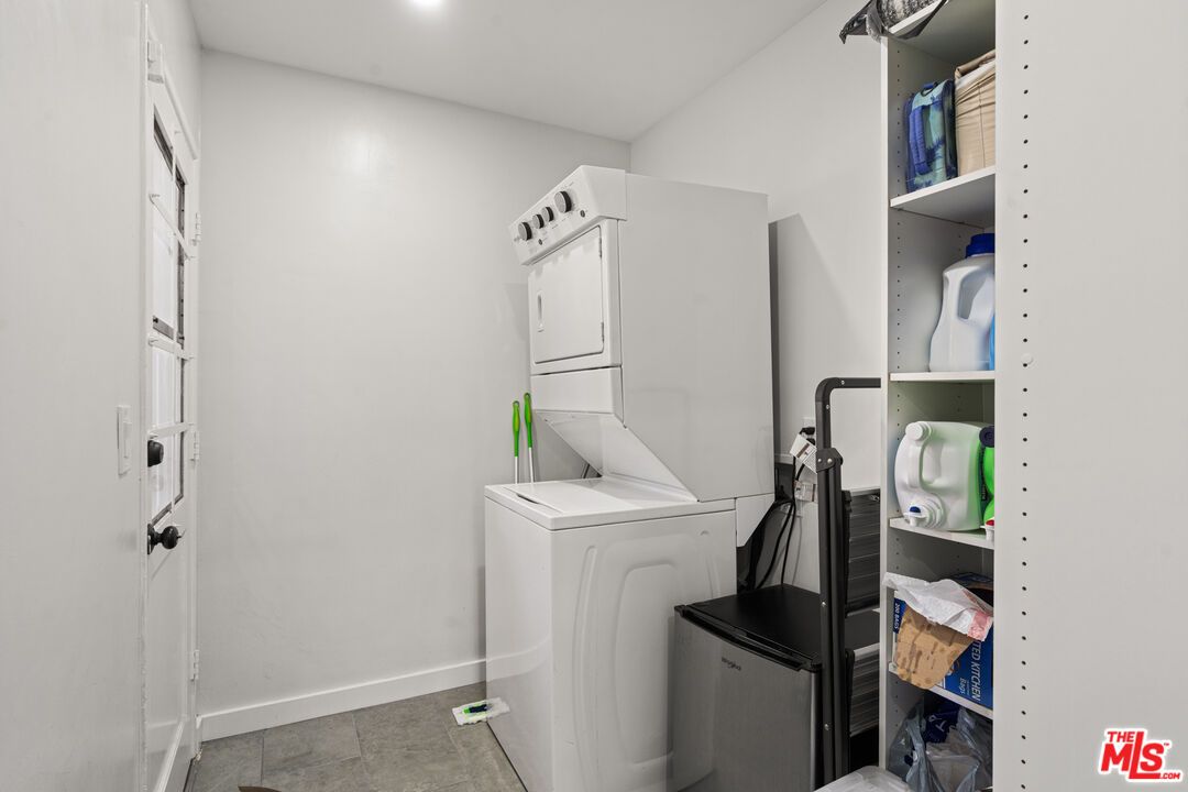 Interior, Recessed Lighting, Washer