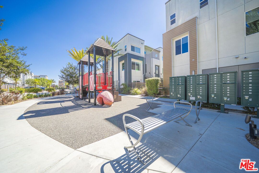 Exterior, Playground
