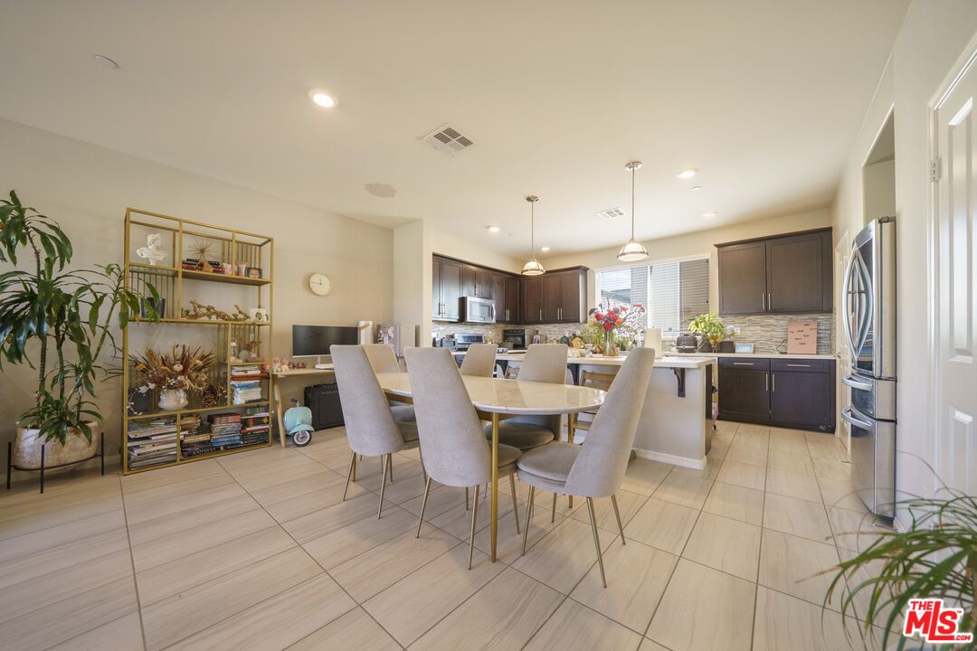 Dining room, Interior, Kitchen, Pendant Lights, Recessed Lighting